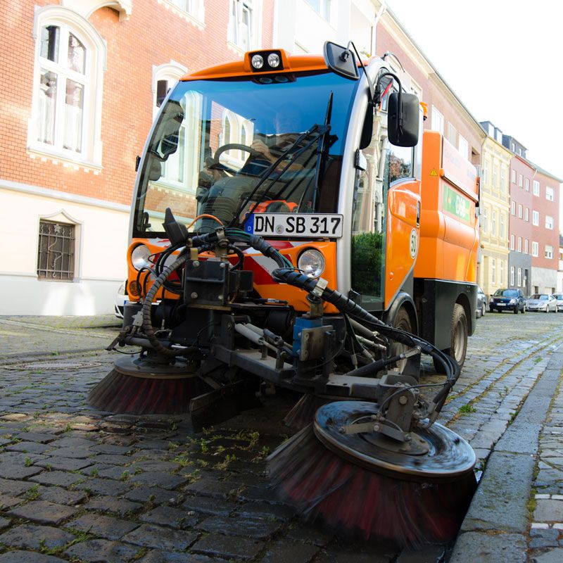 Straßenreinigung <br> und Winterdienst